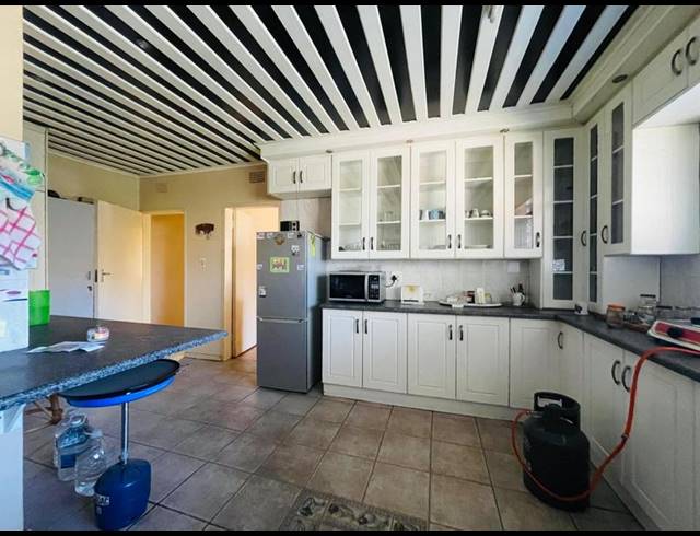 4 BEDROOM HOUSE FOR SALE IN DUNNOTTAR